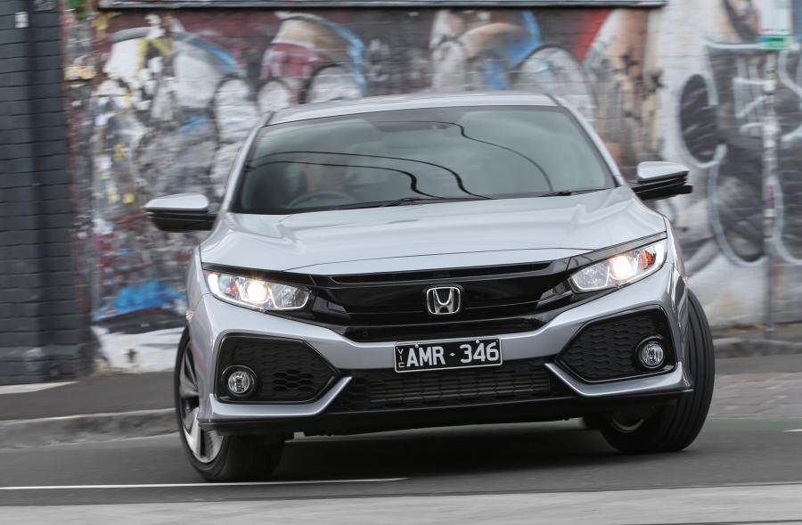  Honda Civic VTi-L Hatchback 2017 года  (AU) (фото 14 из 40)